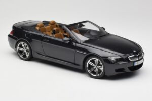 BMW M6 E64 Kabriolett Sapphire Black Kyosho 1:18 80430417424 Metall - pilt 7/9