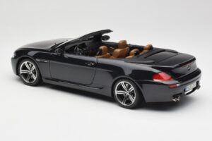 BMW M6 E64 Kabriolett Sapphire Black Kyosho 1:18 80430417424 Metall - pilt 8/9