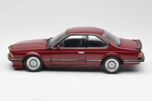 BMW M635 CSi E24 Karmin Punane AUTOart 1:18 70528 Metall - pilt 4/8