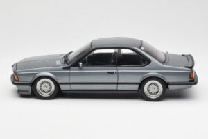 BMW M635 CSi E24 Shadow Line Delphin Metallic AUTOart 1:18 70529 Metall - pilt 4/8