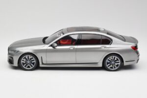 BMW M760i G12 V12 Final Edition Hall GT Spirit 1:18 GT478 Vaik - pilt 3/6