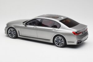BMW M760i G12 V12 Final Edition Hall GT Spirit 1:18 GT478 Vaik - pilt 5/6