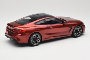 BMW M8 F91 Convertible Storm Bay Metallic Minichamps 1:18 110029020 Metall - pilt 3/8