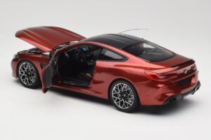 BMW M8 F91 Convertible Storm Bay Metallic Minichamps 1:18 110029020 Metall - pilt 5/8