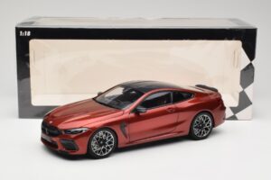 BMW M8 F91 Convertible Storm Bay Metallic Minichamps 1:18 110029020 Metall - pilt 8/8