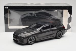 BMW M8 F92 Grey Metallic Minichamps 1:18 110029022 Metall - pilt 8/8