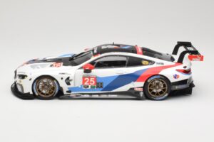 BMW M8 GTE Team RLL C. De Phillippi / B. Auberlen 2nd in Class 12 Hours of Sebring 2018 Minichamps 1:18 155182925 Metall - pilt 3/6
