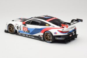 BMW M8 GTE Team RLL C. De Phillippi / B. Auberlen 2nd in Class 12 Hours of Sebring 2018 Minichamps 1:18 155182925 Metall - pilt 5/6