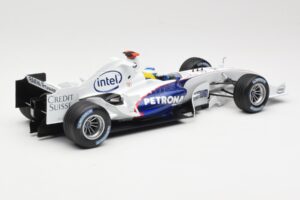BMW Sauber F1.06 #16 N. Heidfeld Launch Version 2006 Minichamps 1:18 80430413183 Metall - pilt 2/6