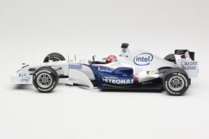BMW Sauber F1.07 #10 R. Kubica Launch Version 2007 Minichamps 1:18 80430426995 Metall - pilt 3/7