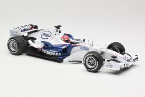BMW Sauber F1.07 #10 R. Kubica Launch Version 2007 Minichamps 1:18 80430426995 Metall - pilt 4/7