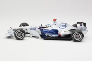 BMW Sauber F1.07 #9 N. Heidfeld Launch Version 2007 Minichamps 1:18 80430426994 Metall - pilt 3/7