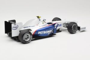 BMW Sauber F1.09 #6 N. Heidfeld Launch Version 2009 Minichamps 1:18 80432154856 Metall - pilt 2/7