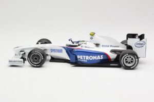 BMW Sauber F1.09 #6 N. Heidfeld Launch Version 2009 Minichamps 1:18 80432154856 Metall - pilt 3/7