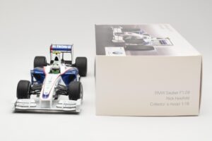 BMW Sauber F1.09 #6 N. Heidfeld Launch Version 2009 Minichamps 1:18 80432154856 Metall - pilt 6/7