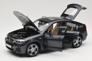 BMW X4 F26 Sophisto Grey Paragon 1:18 80432352461 Metall - pilt 2/8