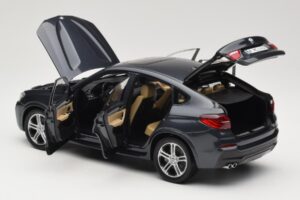 BMW X4 F26 Sophisto Grey Paragon 1:18 80432352461 Metall - pilt 5/8