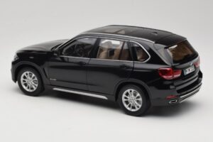 BMW X5 E70 Sapphire Black Paragon 1:18 PA-97071 Metall - pilt 7/8