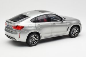 BMW X6 M F86 Donington Hall Metallik Norev 1:18 80432364886 Metall - pilt 3/8