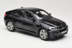BMW X6 M E71 Must Bburago 1:18 18-12081 Metall - pilt 6/8