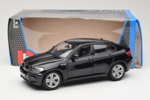 BMW X6 M E71 Must Bburago 1:18 18-12081 Metall - pilt 8/8