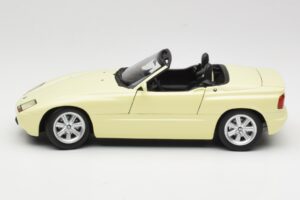 BMW Z1 Kollane Minichamps 1:18 180020104 Metall - pilt 4/8