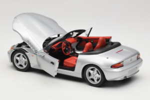 BMW Z3 Kabriolett Hõbedane UT Models 1:18 20402 Metall - pilt 5/8