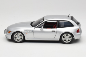 BMW Z3 E36/8 Coupe 2.8 Hõbedane UT Models 1:18 20421-R1 Metall - pilt 4/8