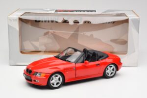 BMW Z3 E36/7 Kabriolett Punane UT Models 1:18 180024330 Metall - pilt 8/8