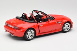 BMW Z3 E36/7 Roadster Punane Bburago 1:18 3349 Metall - pilt 3/8