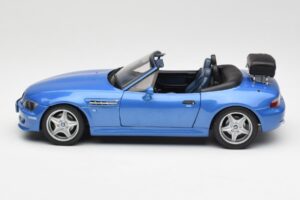 BMW Z3 M Roadster Pagasikandjaga Sinine Metallik UT Models 1:18 20416 Metall - pilt 4/8