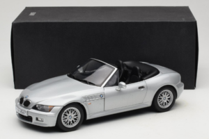 BMW Z3 Roadster 1.8 Hõbedane Edasimüüja Väljaanne UT Models 1:18 80439411712 Metall - pilt 8/8