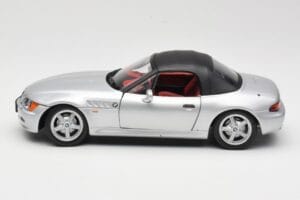 BMW Z3 Roadster 1.8 Hõbedane UT Models 1:18 20404 Metall - pilt 4/8