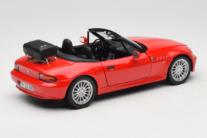 BMW Z3 Roadster 1.9 Punane Edasimüüja Väljaanne UT Models 1:18 80439423068 Metall - pilt 3/8