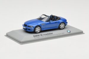BMW Z3 Roadster 2.8 Sinine Minichamps 1:43 BMW003 Metall - pilt 2/4