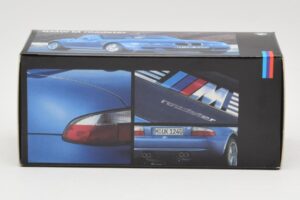 BMW Z3 Roadster 2.8 Sinine Minichamps 1:43 BMW003 Metall - pilt 4/4