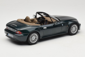BMW Z3 Roadster 2.8 Tummeroheline Edasimüüja Väljaanne UT Models 1:18 80439411713 Metall - pilt 3/8