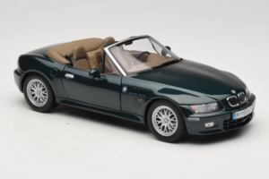 BMW Z3 Roadster 2.8 Tummeroheline Edasimüüja Väljaanne UT Models 1:18 80439411713 Metall - pilt 6/8