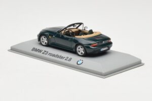 BMW Z3 Roadster 2.8 Tummeroheline Minichamps 1:43 80429421514 Metall - pilt 3/4