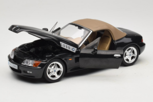 BMW Z3 Roadster Roheline Edasimüüja Väljaanne UT Models 1:18 80439411711 Metall - pilt 2/8