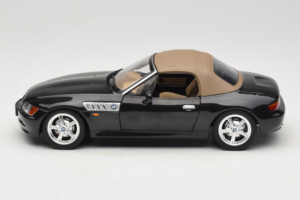 BMW Z3 Roadster Roheline Edasimüüja Väljaanne UT Models 1:18 80439411711 Metall - pilt 4/8