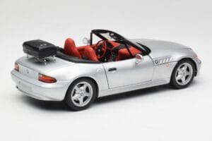 BMW Z3 Roadster Pagasikandjaga Hõbe UT Models 1:18 20407 Metall - pilt 3/8