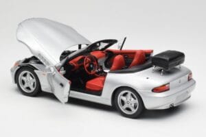 BMW Z3 Roadster Pagasikandjaga Hõbe UT Models 1:18 20407 Metall - pilt 5/8