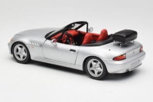 BMW Z3 Roadster Pagasikandjaga Hõbe UT Models 1:18 20407 Metall - pilt 7/8