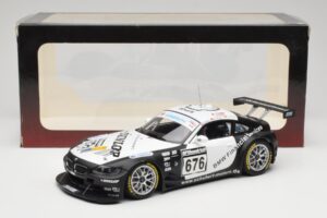 BMW Z4 #676 H. Stuck / J. Hennerici / D. Hurtgen Team Schubert Nürburgring 24 Hours 2006 AUTOart 1:18 80649 Metall - pilt 6/6