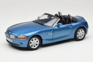 BMW Z4 E85 Sinine Metallic Motormax 1:18 73144 Metall