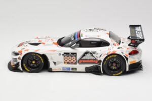 BMW Z4 E89 GT3 #888 Triple Eight Racing L. Mowle / J. Ratcliffe 24 Hours of Spa 2015 Minichamps 1:18 151152388 Metall - pilt 3/6