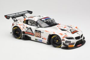 BMW Z4 E89 GT3 #888 Triple Eight Racing L. Mowle / J. Ratcliffe 24 Hours of Spa 2015 Minichamps 1:18 151152388 Metall - pilt 4/6