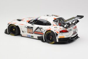 BMW Z4 E89 GT3 #888 Triple Eight Racing L. Mowle / J. Ratcliffe 24 Hours of Spa 2015 Minichamps 1:18 151152388 Metall - pilt 5/6