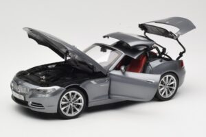 BMW Z4 E89 sDrive 35i Space Grey Metallic Kyosho 1:18 80432147085 Metall - pilt 2/8